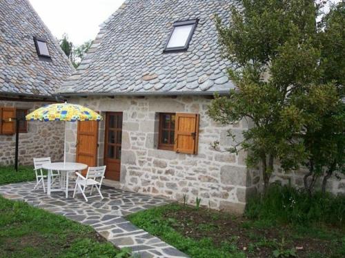 Gîte Leucamp, 2 pièces, 2 personnes - FR-1-742-14