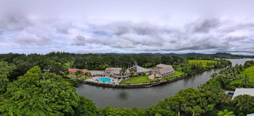 Pohľad z vtáčej perspektívy na ubytovanie Yatu Lau Lagoon Resort Fiji