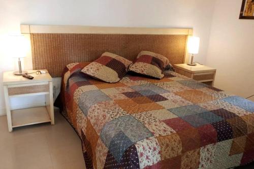 Postel nebo postele na pokoji v ubytování Green Park 101 D Apto 2 amb. frente al lago