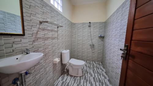 Koupelna v ubytování Karmila House