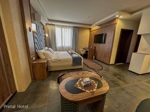 Μια τηλεόραση ή/και κέντρο ψυχαγωγίας στο Pretal Hotel