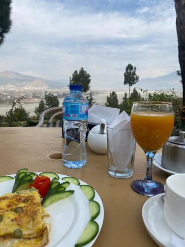 Еда / где поесть недалеко от отеля