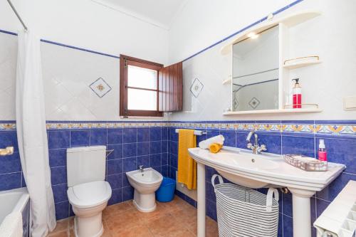 Bathroom sa Casa Margarida-rustic Cottage With Swimming Pool