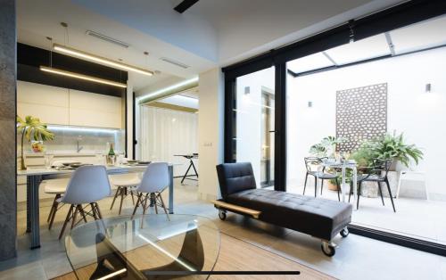 Lujoso loft con piscina y espacio office