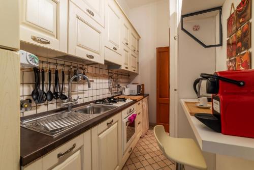 GuestHost - Termini Live Laugh & Love Apartment
