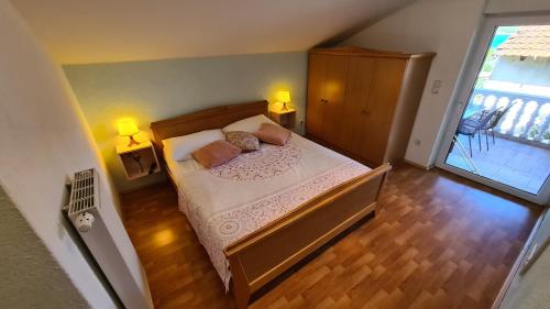 Ένα ή περισσότερα κρεβάτια σε δωμάτιο στο Ocean View Apartments