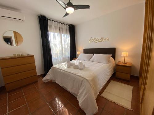 M&H Torremolinos