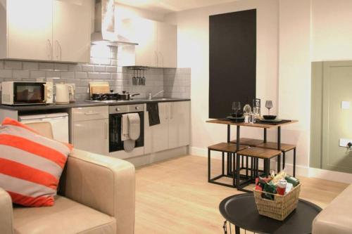 A cozinha ou cozinha compacta de Market Utopia Apartment/House