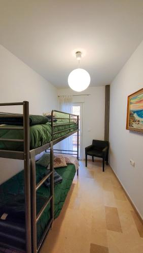 Palm Square - One minute from the sea!