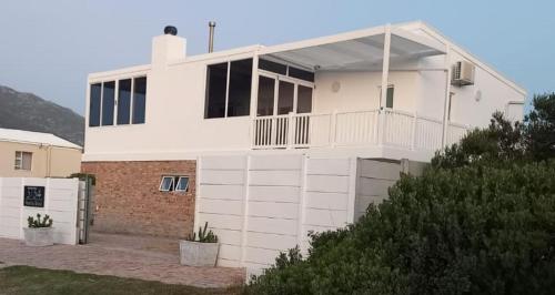 Το κτήριο όπου στεγάζεται  το διαμέρισμα
