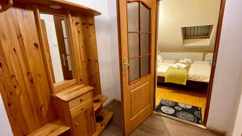 Postel nebo postele na pokoji v ubytování HOTEL - Pałac Słonowice
