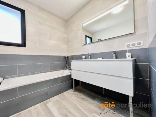 Photo de la galerie de l'établissement Villa Le Grand Large - Maison à 850 m de l'Océan, à Mimizan