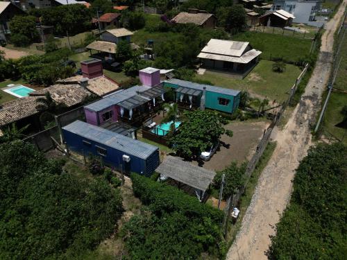 Et luftfoto af Casa Container Praia do Rosa - 03 Rosa Norte