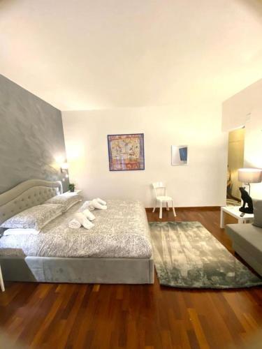 NAVONA SUITE VIOLA