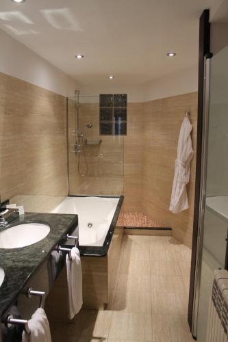 Hotel Can Xiquetにあるバスルーム