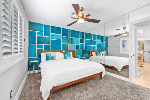 Close To Strip, King Beds, Pool, BBQ, Modern