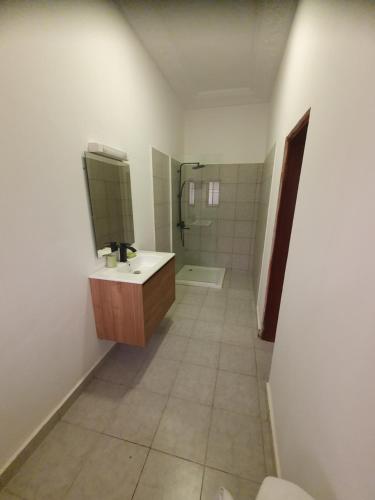 Un baño de Cocoon Guest House