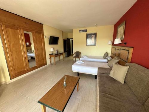 Estudio PYR privado frente al puerto de Fuengirola