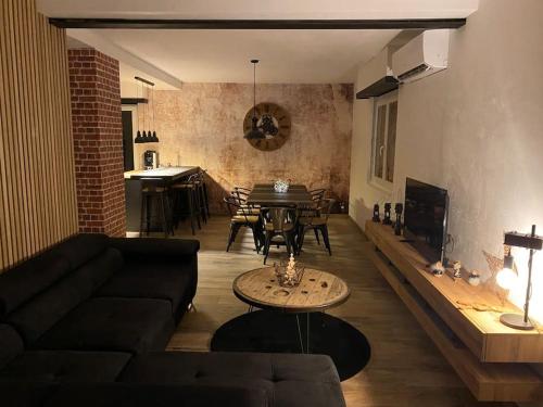 Als AS DE COEUR La maison aux mille et un coeurs