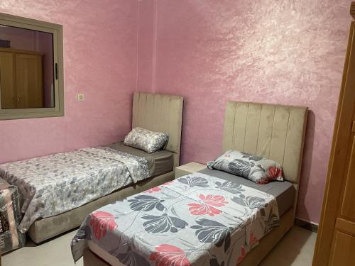 Postel nebo postele na pokoji v ubytování Diyafat Zayd