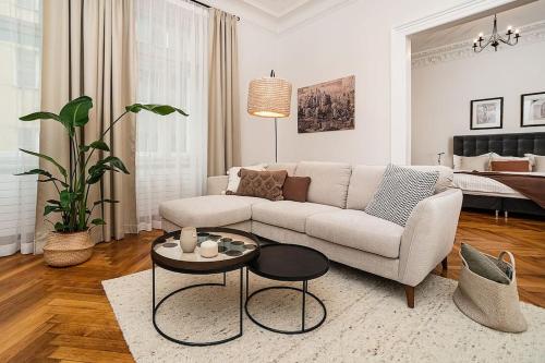 Luxurious two-bedroom in the Old Town