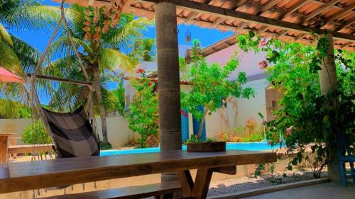 Bazén v ubytování Casa em Mundaú Trairi-Ce nebo v jeho okolí