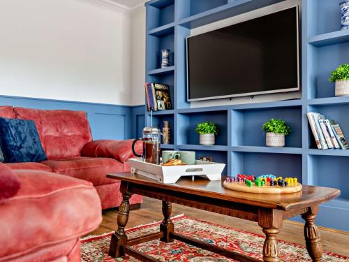 Μια τηλεόραση ή/και κέντρο ψυχαγωγίας στο 3 Bed in Holywell 89614