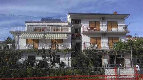 Apartments with parking spaces Crikvenica - 22214