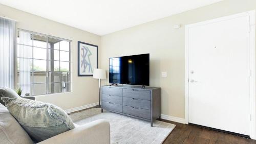 Gallery image of Landing Modern Apartment with Amazing Amenities (ID8313X81) in Chino Hills
