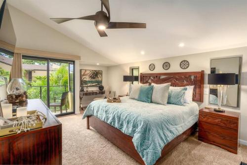 A bed or beds in a room at Wailea Elua #202 — Huge Views — Luxury Remodel