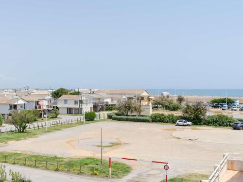 Confortable T2 climatisé avec parking à 2 pas de la plage des Chalets à Gruissan - FR-1-409-232