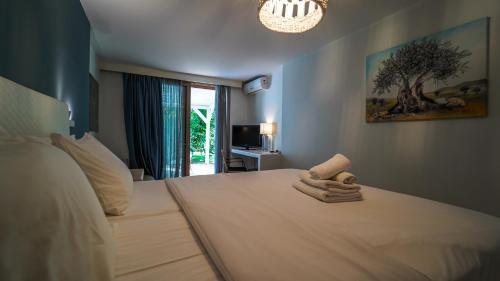 Gallery image of Cape North West in Parga