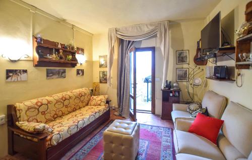 Posezení v ubytování 2 Bedroom Cozy Home In Cedri-Peccioli