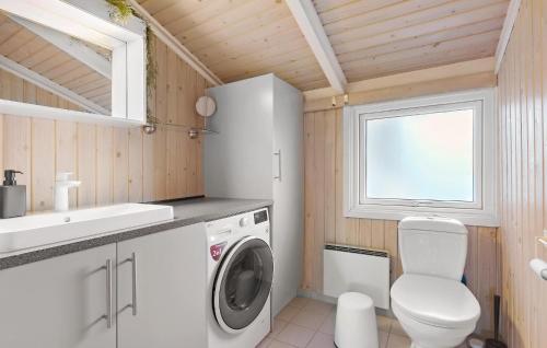 Fotografie z fotogalerie ubytování Cozy Home In Hjørring With Sauna v destinaci Lonstrup