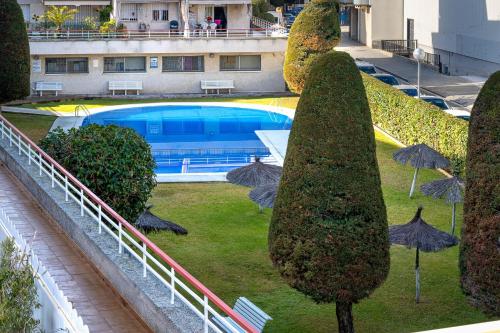 AT006 Piscina con césped, airco, pocos min de la playa