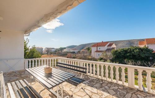 Amazing Apartment In Vlasici With Wi-Fi