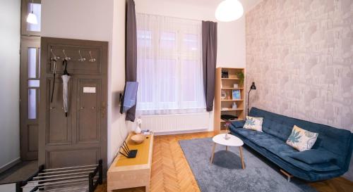 Free parking Broadway Budapest Residence - AC, 2people, Fast wifi, Smart TV 1065 Budapest, Nagymező utca 14. 1st floor, door number 9. kép - 3