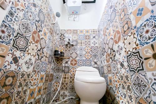 Koupelna v ubytování Kana Guest House Mitra RedDoorz