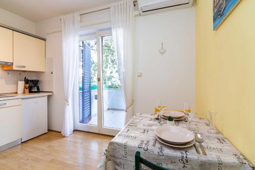 Gallery image of Apt Franka, Malinska, Vantacici, Island Krk in Vantačići