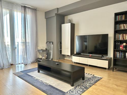 Premium Apartment by Hi5- CP with free parking 1061 Budapest, 3 Paulay Ede utca kép - 3