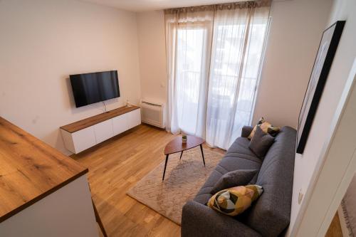 MILA Apartment by Belmont Realty