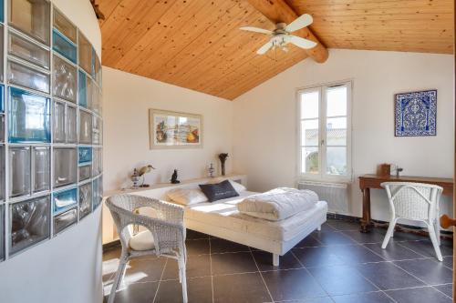 Postel nebo postele na pokoji v ubytování Maison 4 chambres - Proche plage - Barbâtre