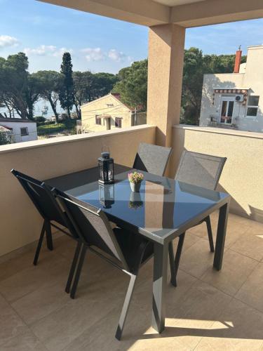 Apartments Elena & Lana