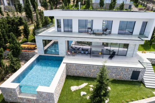 an aerial view of a house with a swimming pool at The Luxury Villa in Široka