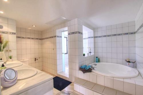 1080 - Golden Beach Jacuzzi