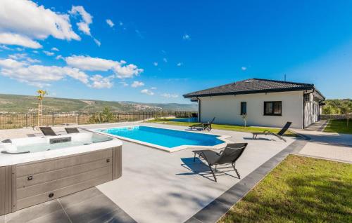 Lovely Home In Grubine With Sauna