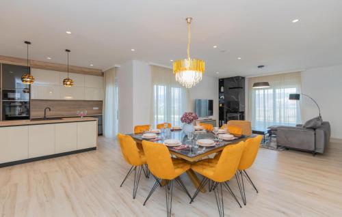 Cozy Home In Grubine With Sauna