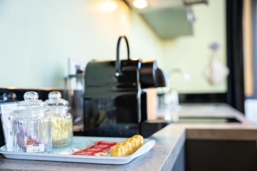 Dapur atau dapur kecil di DORMIR EN VILLE - À 450 m du centre historique