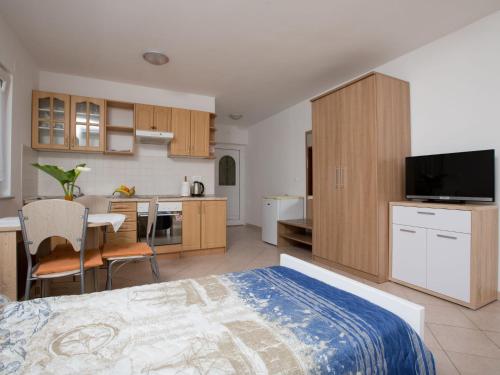Apartment Vero-3 by Interhome