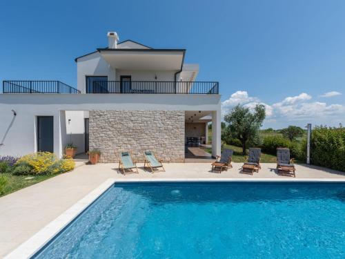 Holiday Home Villa Tola by Interhome